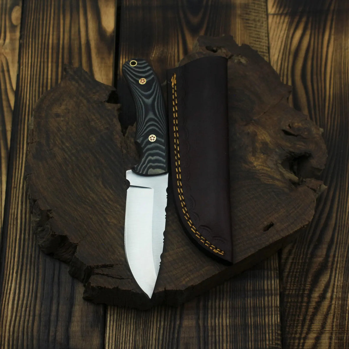 Custom Handmade J2 Steel Hunting Skinner Knife With Leather Sheath