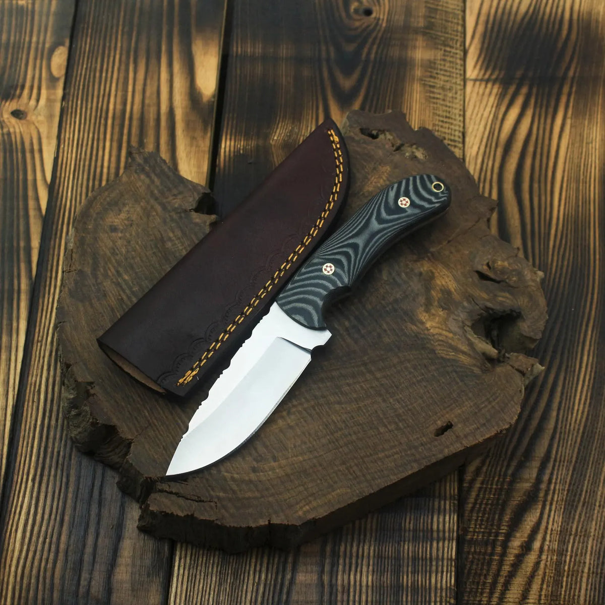 Custom Handmade J2 Steel Hunting Skinner Knife With Leather Sheath