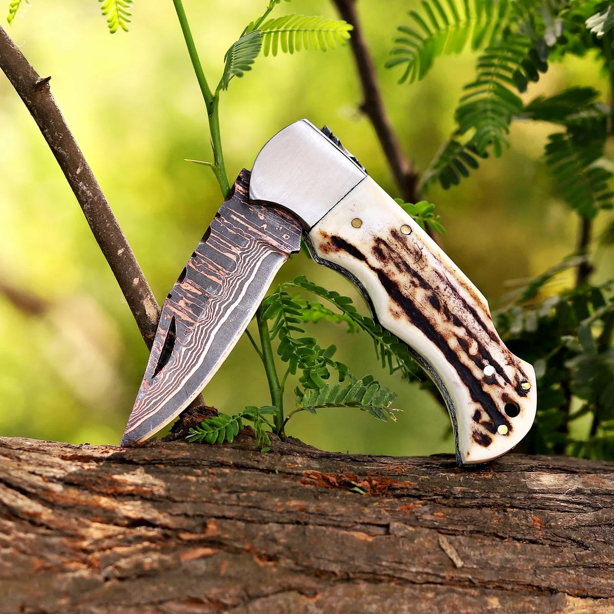 Premium Folding Hunting Knife – Copper Damascus Blade with Antler Handle