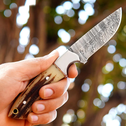 Handmade Bushcraft Damascus Steel Hunting Skinner Knife Stag Horn Handle with Sheath