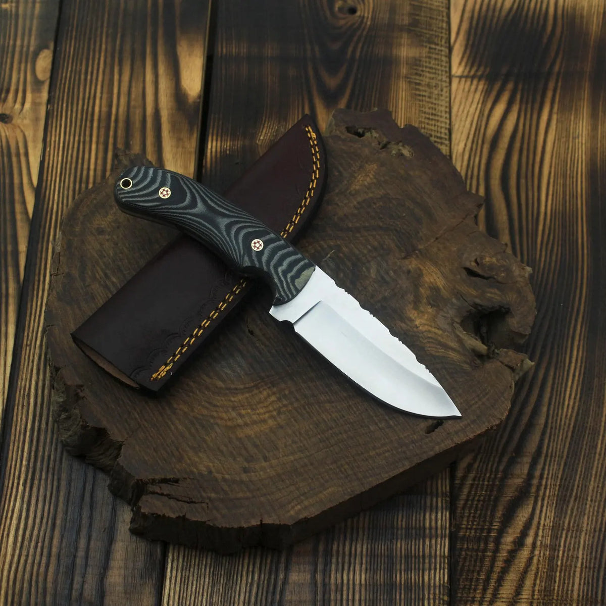 Custom Handmade J2 Steel Hunting Skinner Knife With Leather Sheath