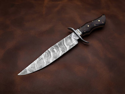 Handcrafted Damascus Steel Bowie Hunting Knife with Wengi Wood Handle and Leather Sheath