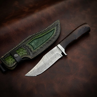 Handcrafted Damascus Steel Hunting Knife with Wengi wood Handle