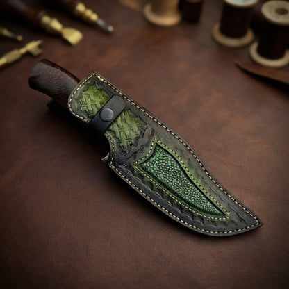Handcrafted Damascus Steel Hunting Knife with Wengi wood Handle